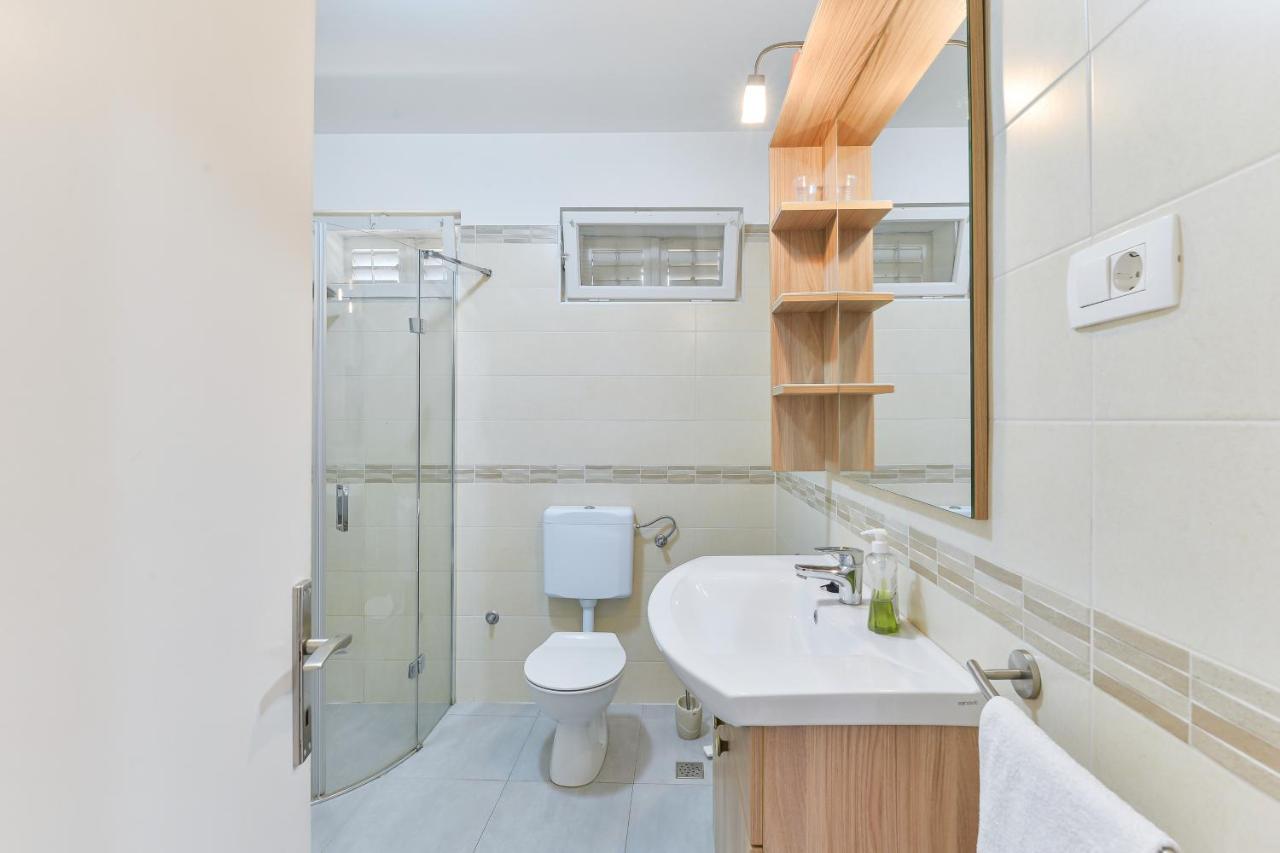 Apartments With A Parking Space Bibinje, Zadar - 12270 ภายนอก รูปภาพ